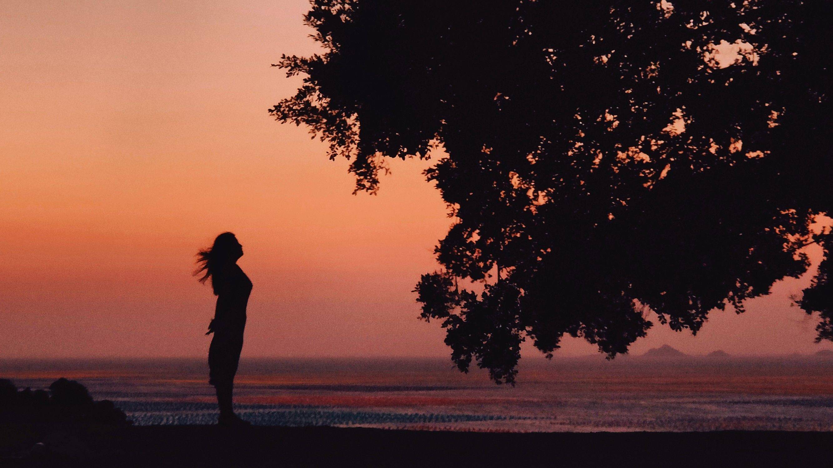 镜头下的温度 海边树下的约定 oppo find x3 - 即刻app